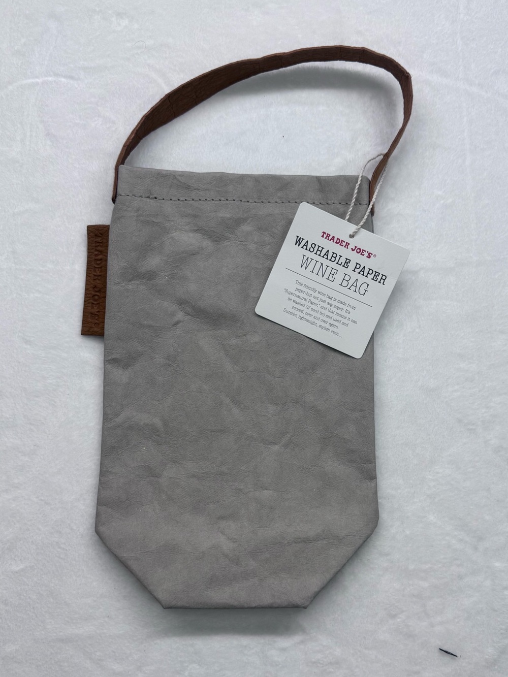 Trader Joe’s Washable Paper Wine Bag Reusable Grey Bottle Tote NWT - Picture 2 of 7